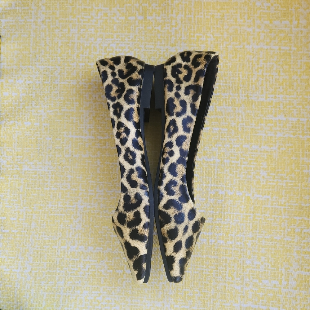 Leopard Print Pointed Toe Flats in Gold and Black - Picture 9 of 16